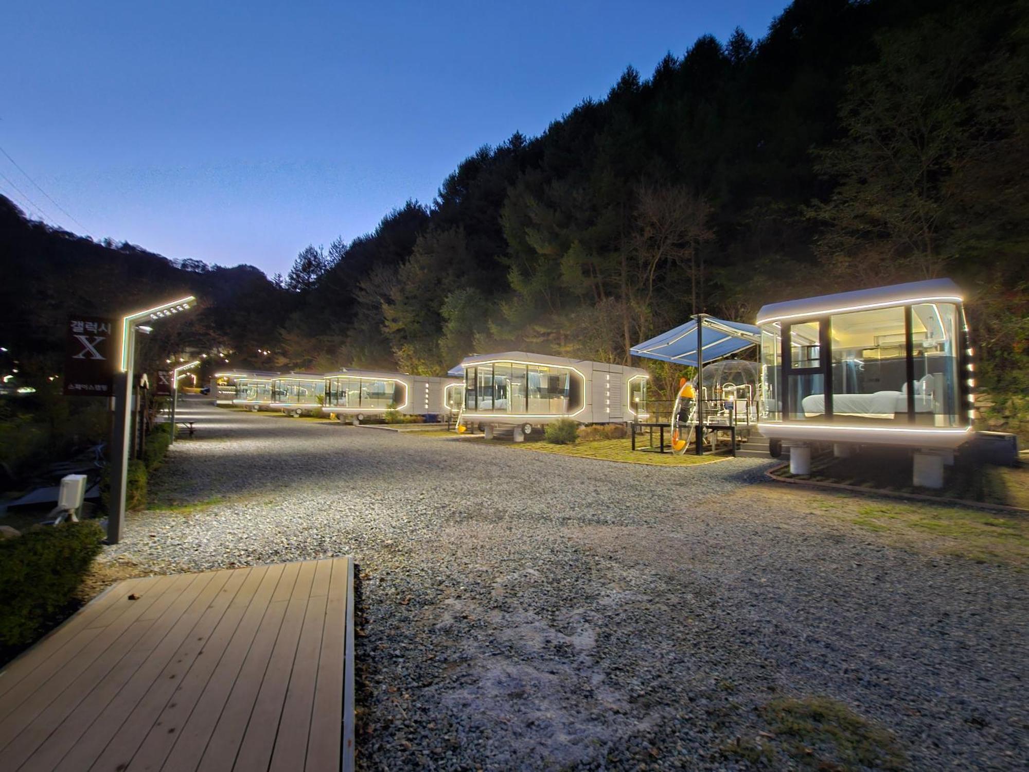 Galaxy X Hotel Type Caravan Glamping & Pension 平昌 外观 照片