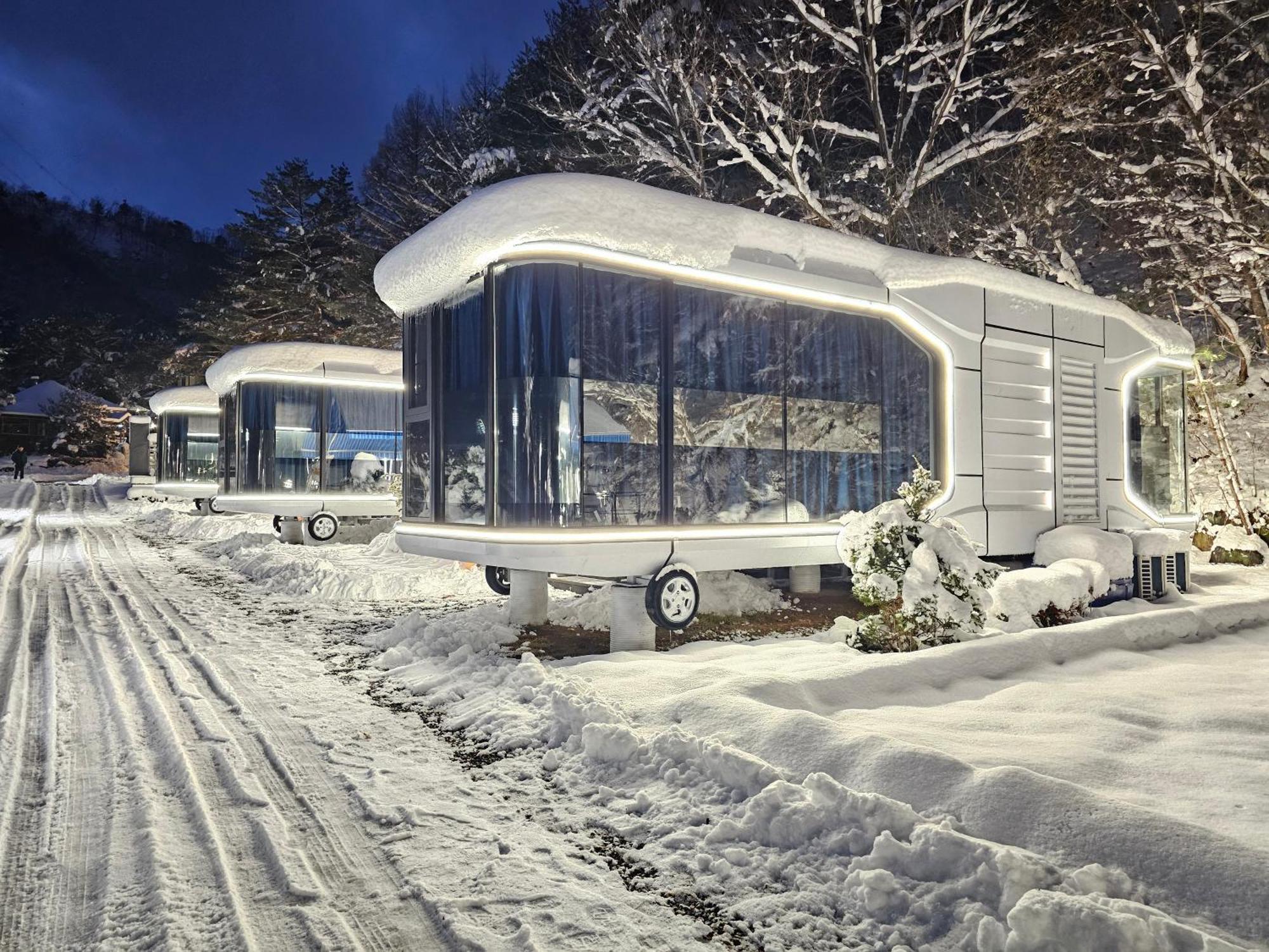 Galaxy X Hotel Type Caravan Glamping & Pension 平昌 外观 照片